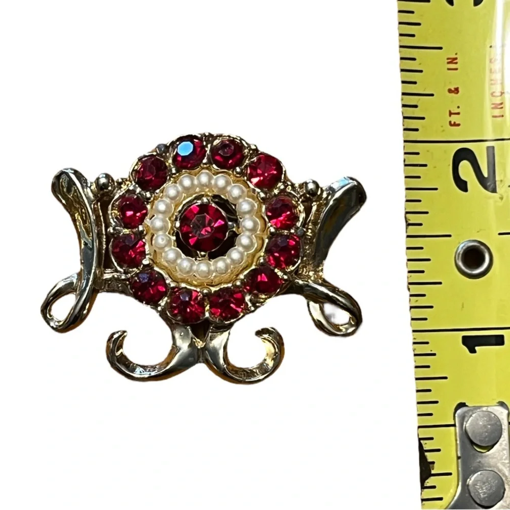 Vintage red rhinestone brooch